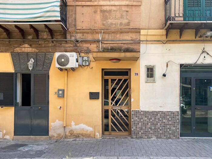 Appartamento bilocale in vendita in Via Vincenzo Mortillaro, Palermo