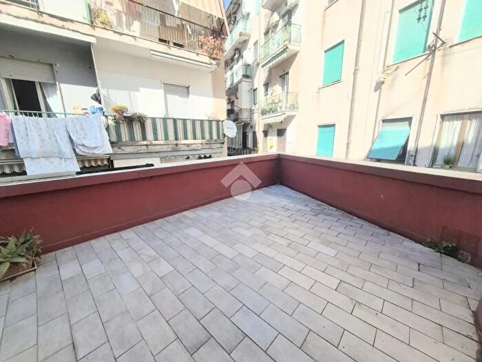 Appartamento trilocale in vendita in Vico Molino dellInferno, Napoli