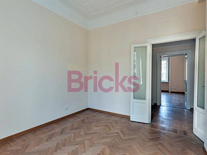 Appartamento trilocale in affitto in Via Vincenzo Foppa, Solari, Milano