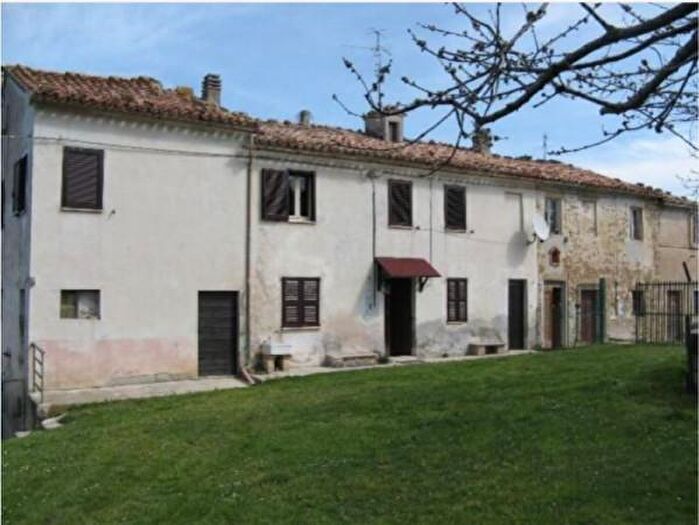 Casa con 6 locali in vendita in Via Roma, Cupramontana