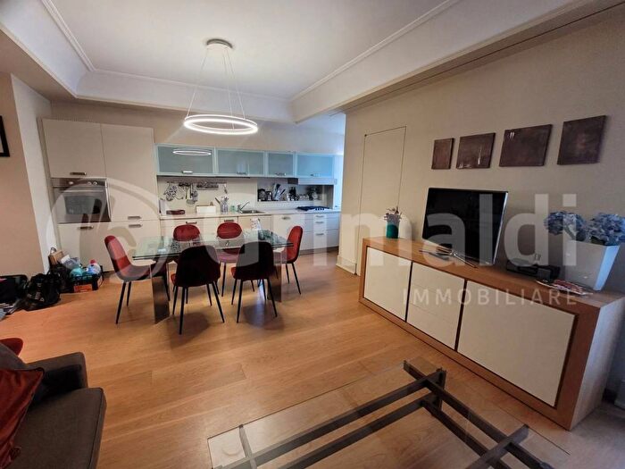 Appartamento bilocale in affitto in VIA WASHINGTON, Washington, Milano