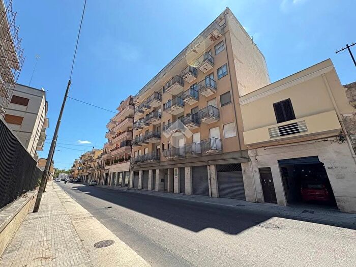 Appartamento con 6 locali in vendita in Via Bastioni S Giacomo, Brindisi