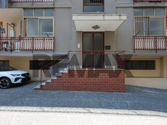 Appartamento quadrilocale in vendita in Via Wagner a, Acireale