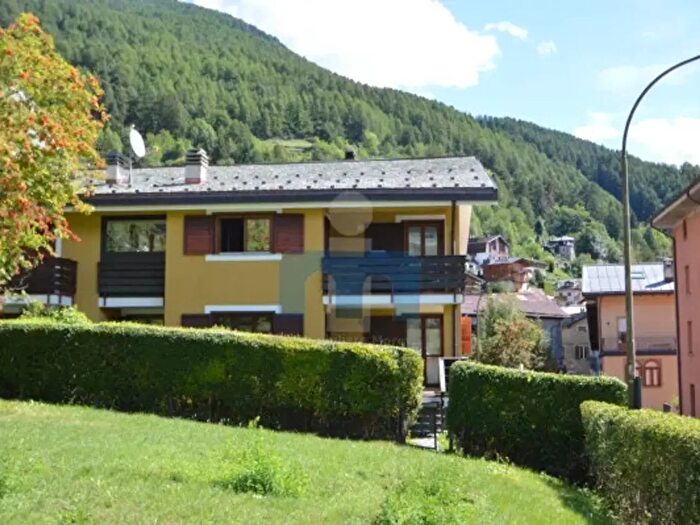 Appartamento trilocale in vendita in Via Don Angelo Moltrasio, Bormio