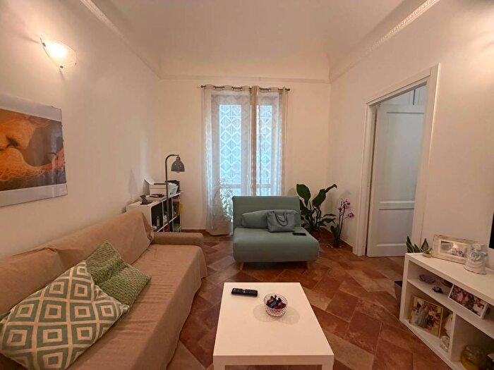 Appartamento trilocale in affitto in Via Trabia, Castellammare, Palermo