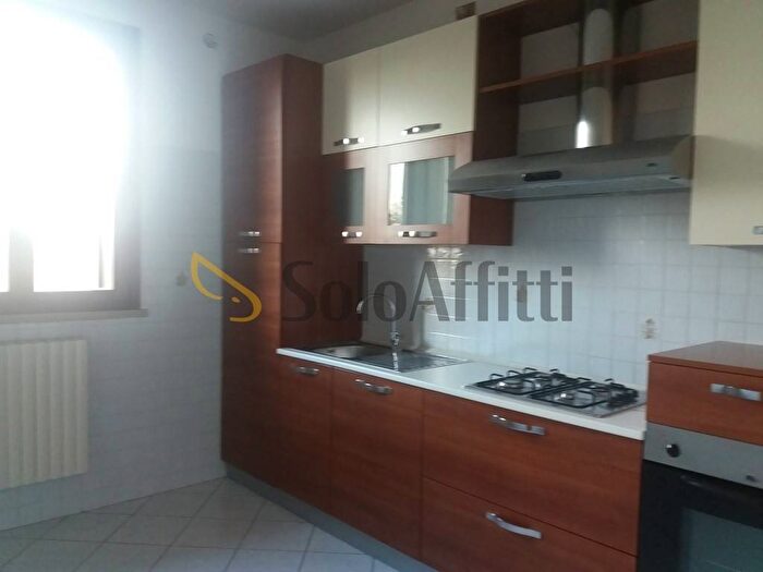 Appartamento trilocale in affitto in Via Giuseppe Fabbri, Aeroporto, Ferrara