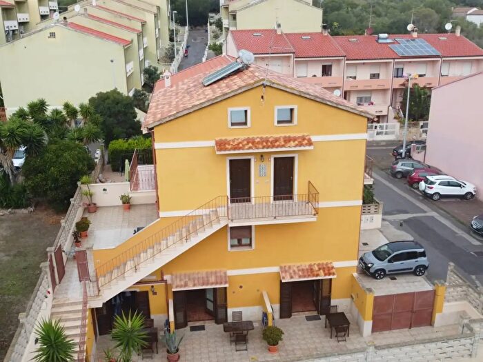 Appartamento trilocale in vendita in Via Scirocco c, Carloforte