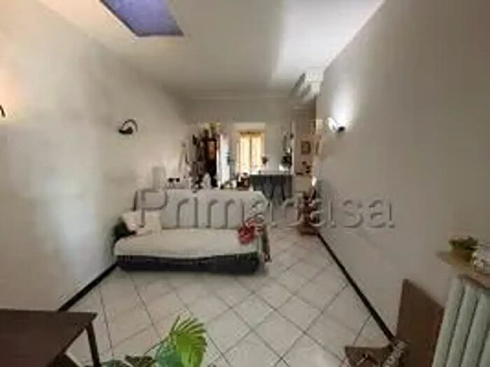 Appartamento trilocale in affitto in Piazza Risorgimento, Verona