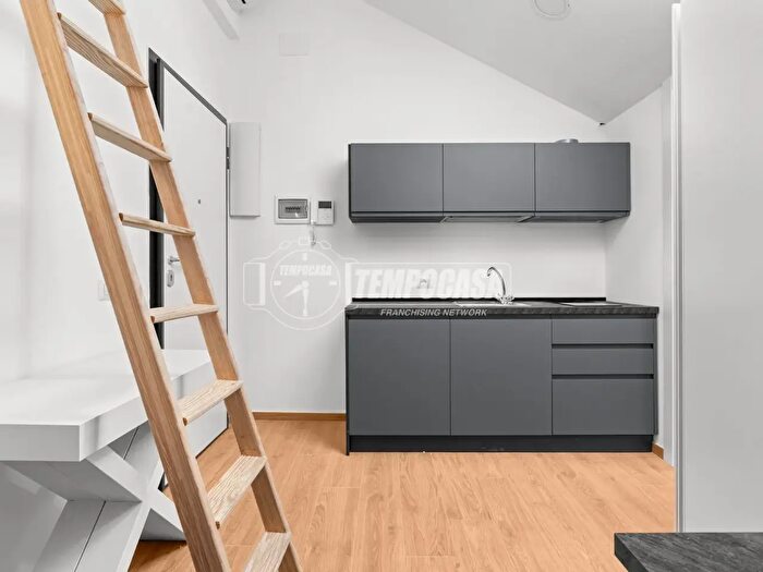 Appartamento monolocale in affitto in Via Ampere, Milano