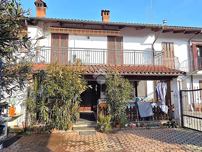 Casa con 5 locali in vendita in Via Tripoli, Santena