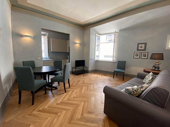 Appartamento trilocale in affitto in Via Antonio Mordini, Piazza Anfiteatro Torre Guinigi, Lucca
