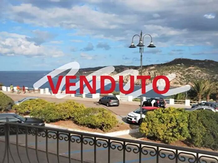 Appartamento bilocale in vendita in Piazza della Libertà SNC, Santa Teresa Gallura