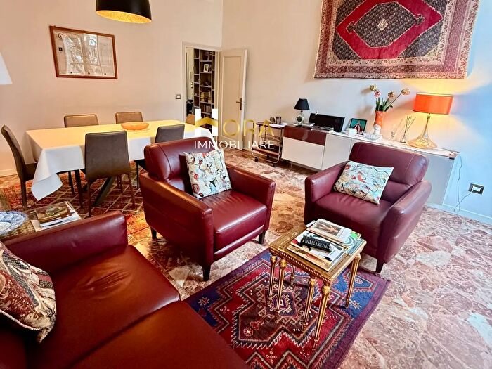 Appartamento quadrilocale in vendita in Piazza Tanucci, Firenze