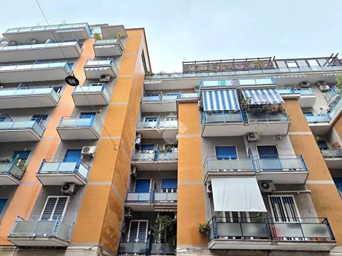 Appartamento trilocale in vendita in Via Adige, Bari