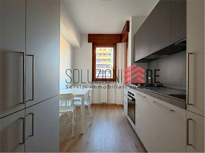 Appartamento quadrilocale in affitto in via torelli, Sacro Cuore, Novara