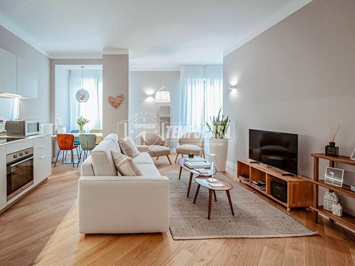 Appartamento trilocale in affitto in Via Melzo, Porta Venezia, Milano