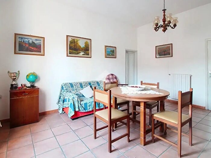 Appartamento con 5 locali in vendita in Via delle Sorgenti, Livorno