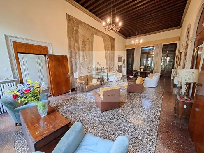 Appartamento con 6 locali in vendita in Riviera Ruzante, Padova