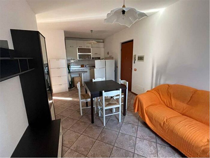 Appartamento bilocale in affitto in Via Monte Bianco, Centro, Sesto Calende