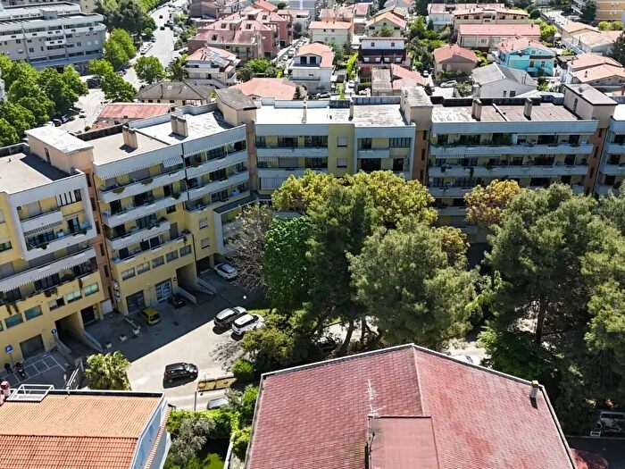 Appartamento quadrilocale in vendita in Via Monte Faito, Pescara