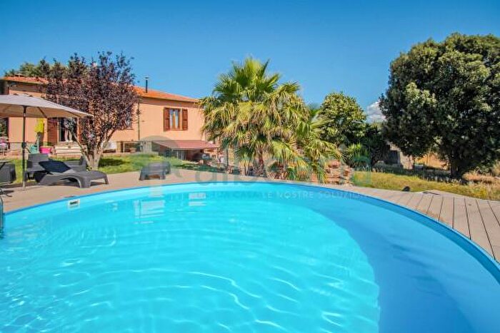 Casa con 5 locali in vendita in Roccastrada