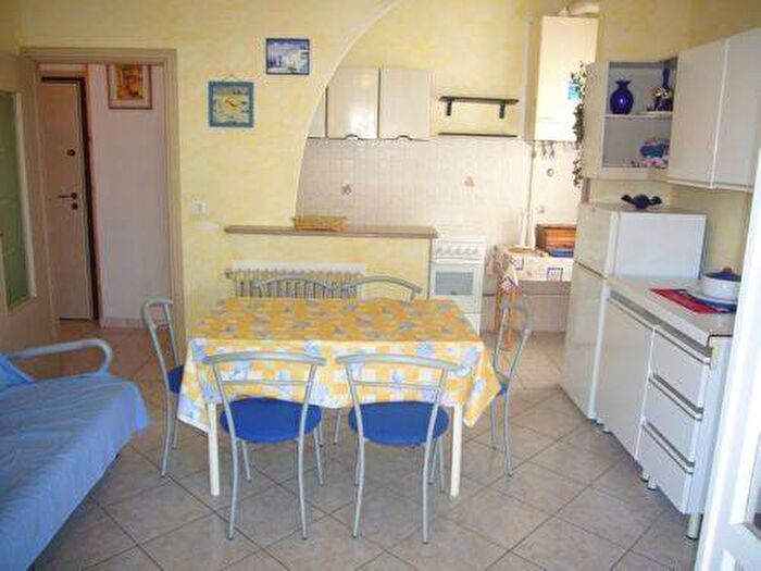 Appartamento trilocale in affitto in Viale Raffaello Sanzio, Valverde, Cesenatico