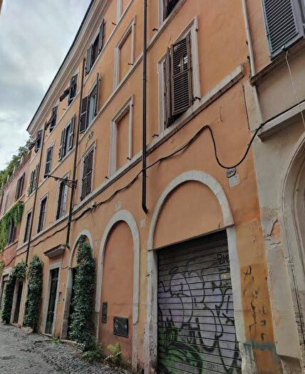 Appartamento trilocale in affitto in Via dei Salumi, Trastevere, Roma