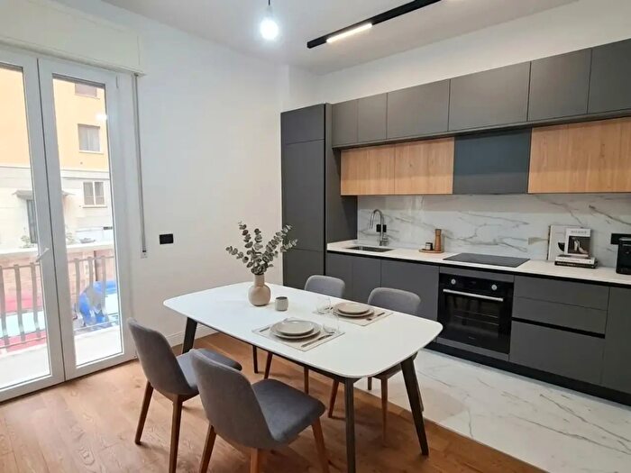 Appartamento trilocale in vendita in Bologna