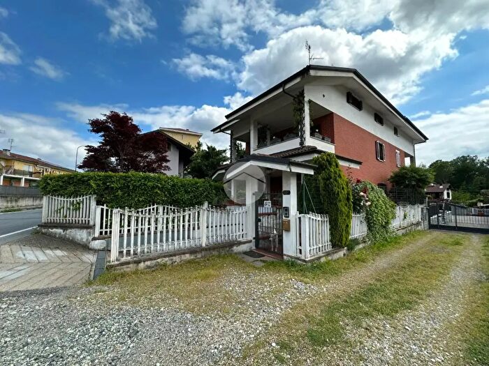 Casa con 6 locali in vendita in Via Rivera, Almese