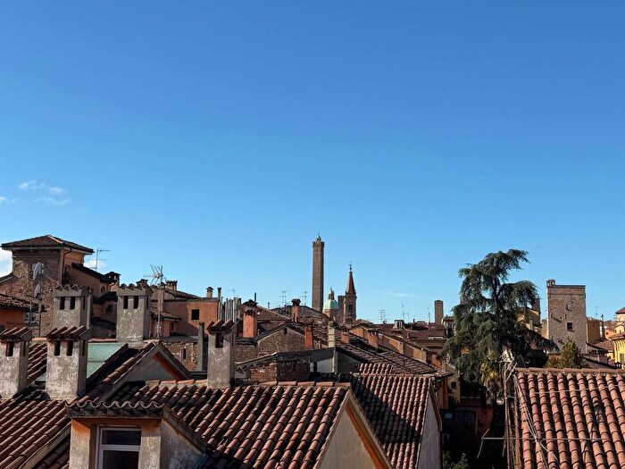 Appartamento bilocale in affitto in Via San Leonardo, San Vitale, Bologna