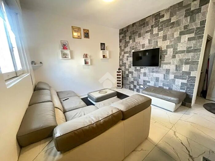 Appartamento trilocale in vendita in Via Pacinotti, Villa Cortese