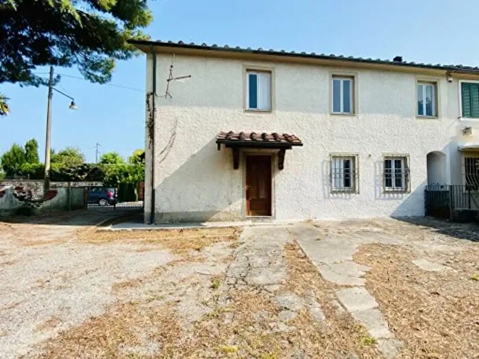 Casa con 5 locali in vendita in Via dei Guerri, Capannori