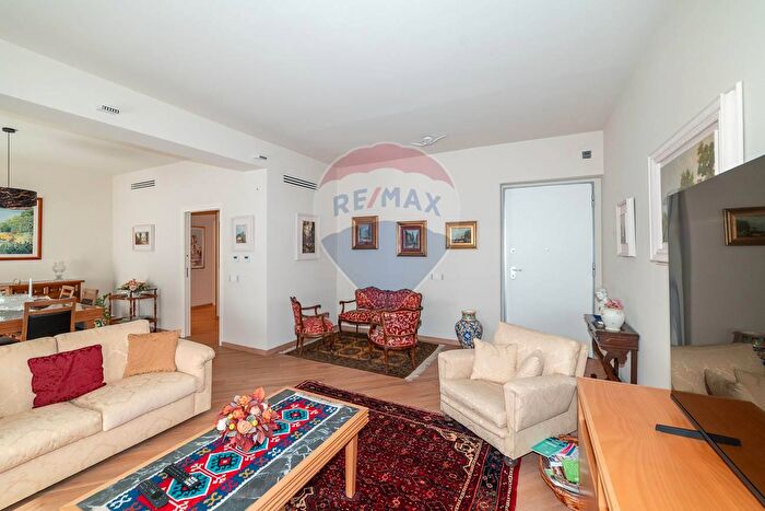 Appartamento con 5 locali in vendita in Via Proserpina, Catania