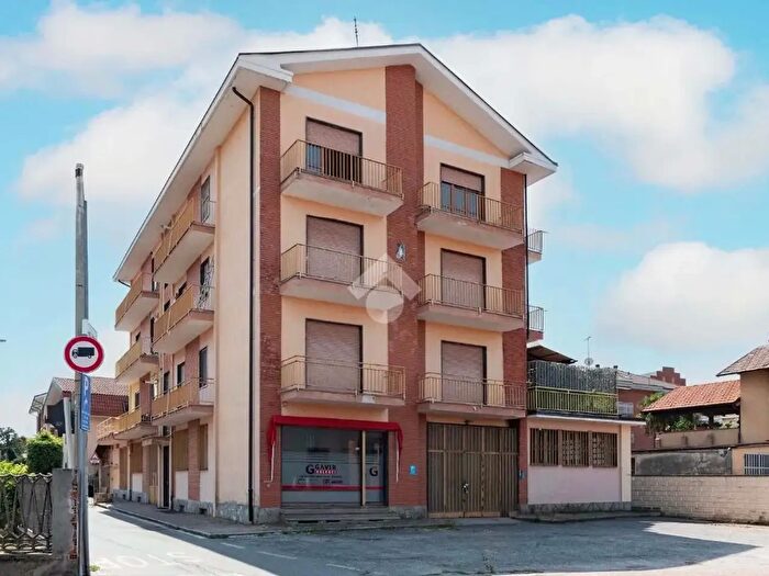 Appartamento trilocale in vendita in Via degli Ontani, Cirie'