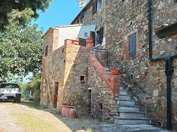 Casa con 5 locali in vendita in Casole D'Elsa