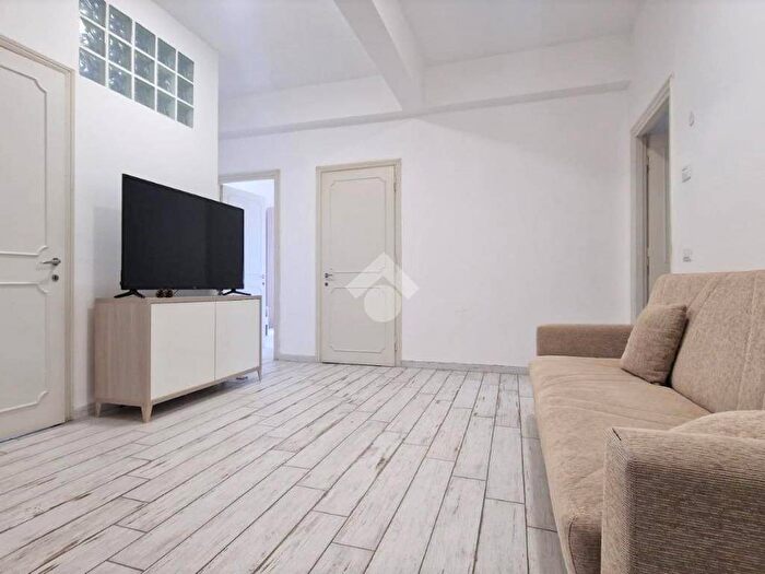 Appartamento con 5 locali in affitto in VIA ADUA, Centro Storico, Latina