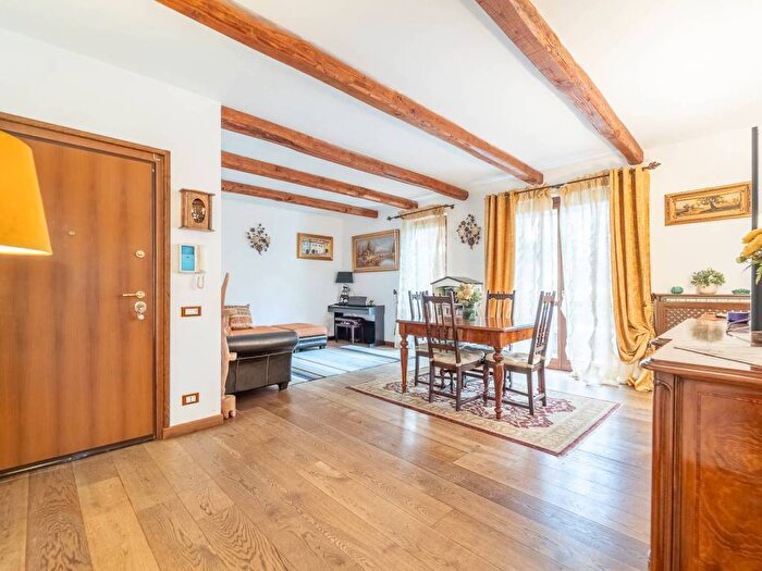 Appartamento trilocale in affitto in Via Bruno Buozzi, Centro, Grottaferrata