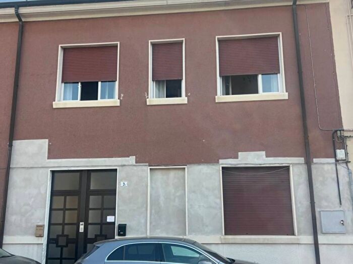Casa trilocale in vendita in Via Novara, Volturno Assisi San Mauro, Lissone