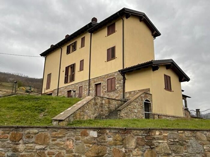 Casa con 6 locali in vendita in Castiglione Dei Pepoli