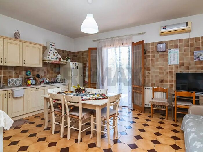 Appartamento con 5 locali in vendita in Viale Giove, Belpasso