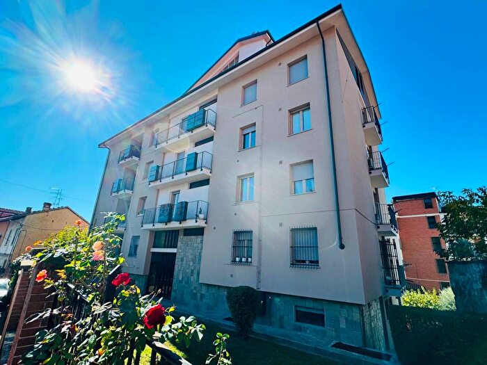 Appartamento con 5 locali in affitto in Via Parpera, Centro, Bra