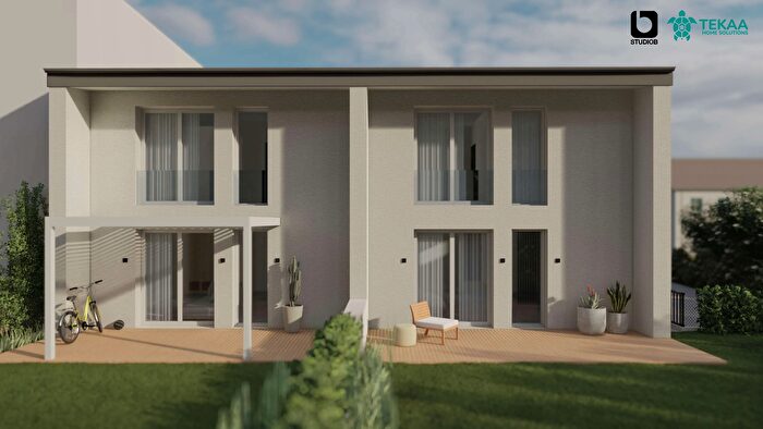 Casa con 6 locali in vendita in Via Enrico Fermi, Quattro Castella