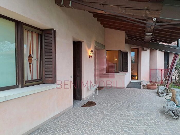 Case in Vendita e in Affitto - 3