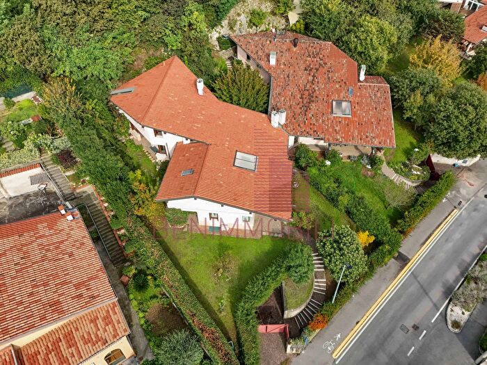 Casa con 6 locali in vendita in Via Tito Speri, Botticino