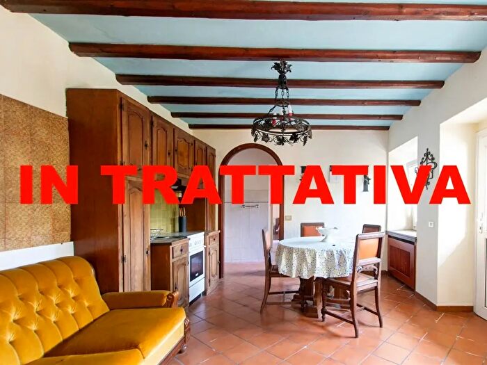 Appartamento trilocale in vendita in Via Celeste Rosa, Carenno