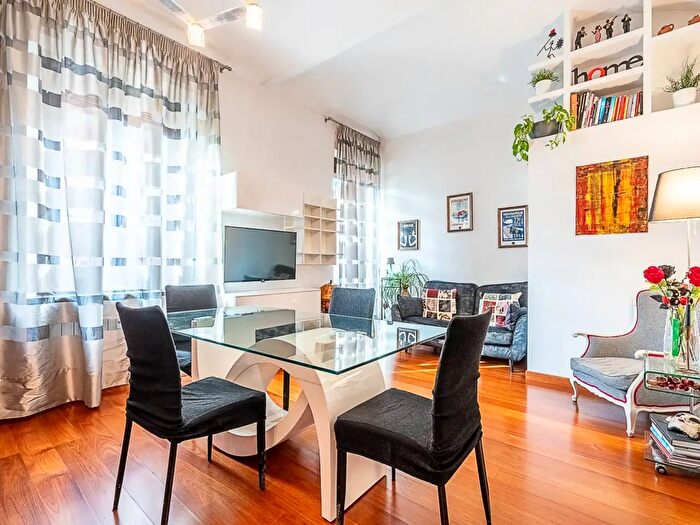 Appartamento trilocale in vendita in Corso De Gasperi, Torino