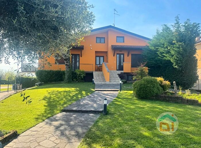 Casa con 7 locali in vendita in Via Staranzano, Ronchi Dei Legionari