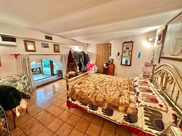 Appartamento con 5 locali in vendita in Via Goffredo Mameli, Roma