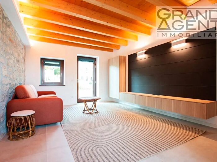 Casa quadrilocale in vendita in Via Cà Nova Marcellise, San Martino Buon Albergo