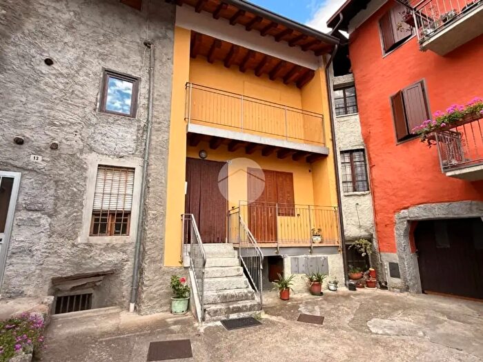 Appartamento bilocale in vendita in Via Medio, Ceto